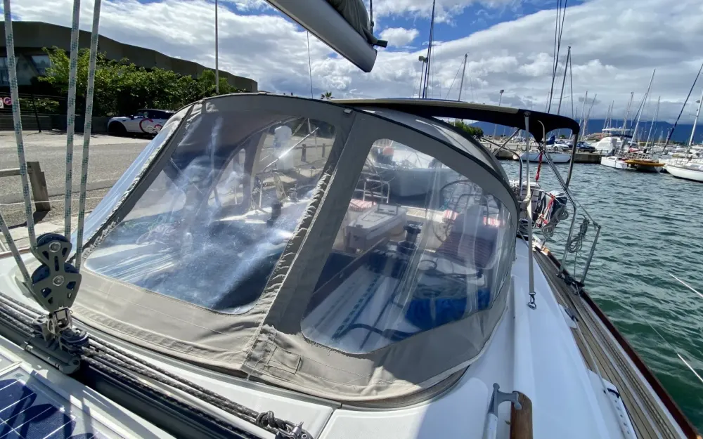 slider 6 Beneteau Oceanis 43