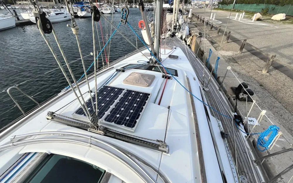 slider 8 Beneteau Oceanis 43
