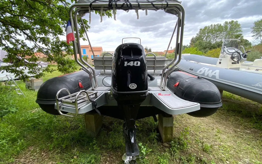 slider 5 Marshall M4