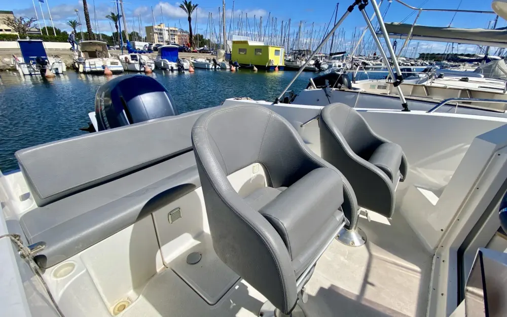 slider 12 Pacific Craft  650 SC