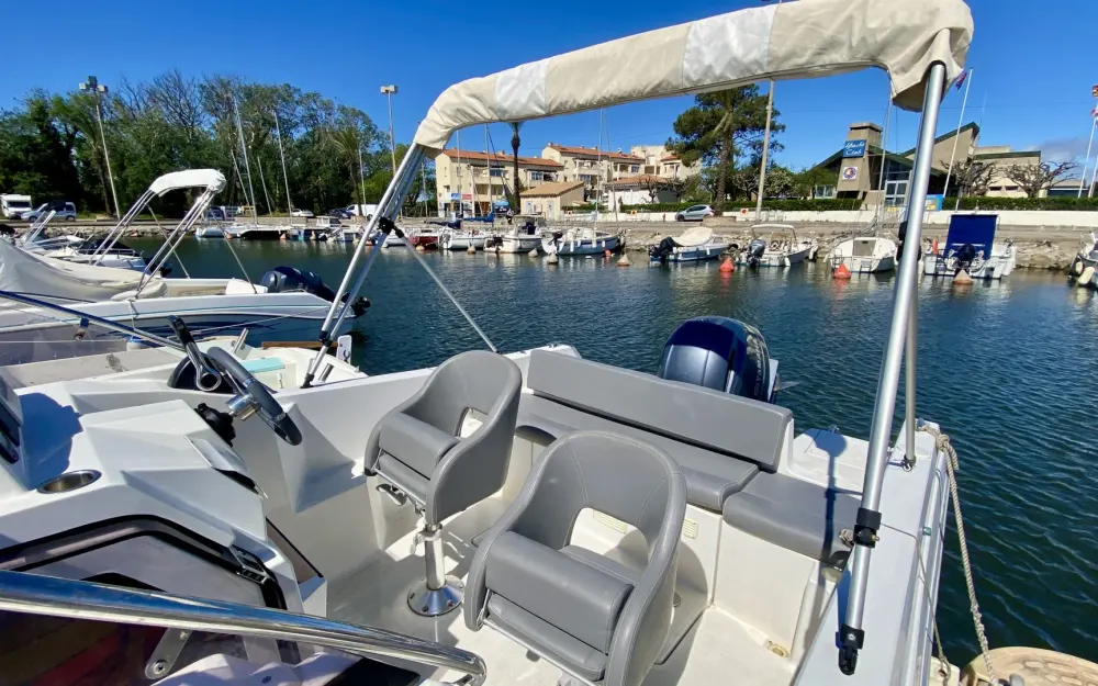 slider 3 Pacific Craft  650 SC