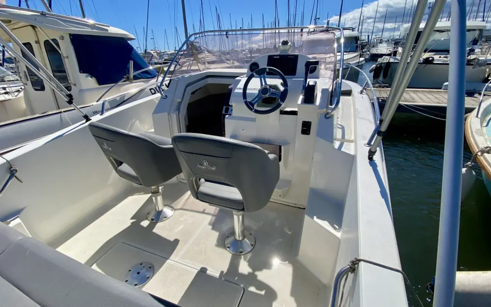 slider 5 Pacific Craft  650 SC