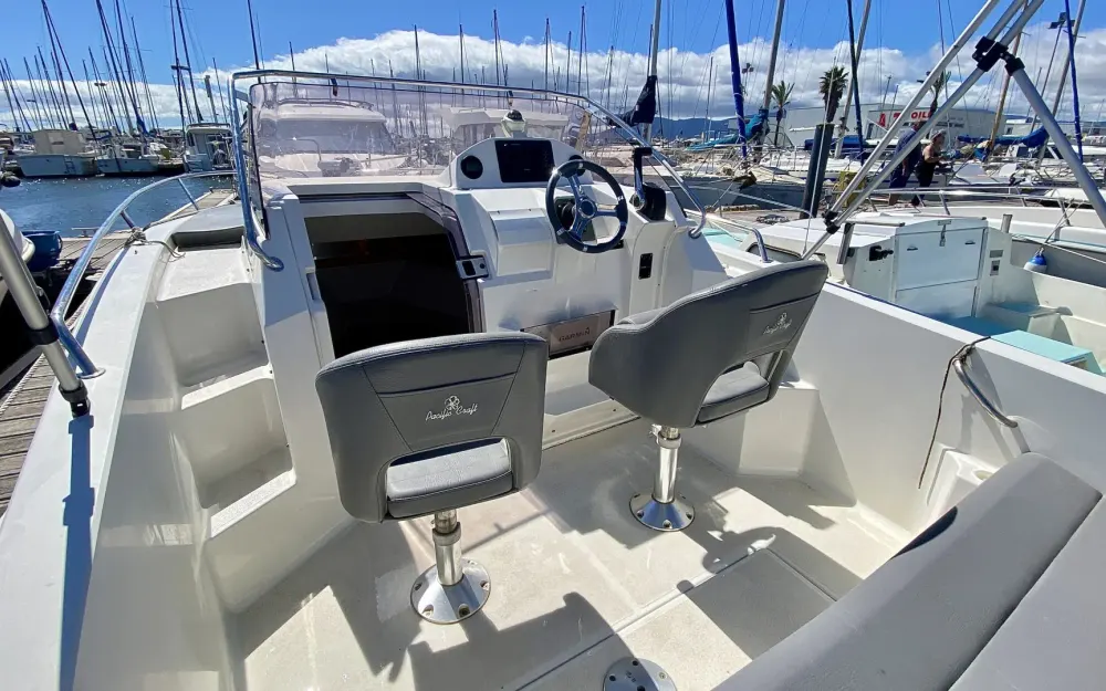 slider 6 Pacific Craft  650 SC