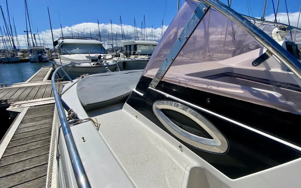 slider 8 Pacific Craft  650 SC