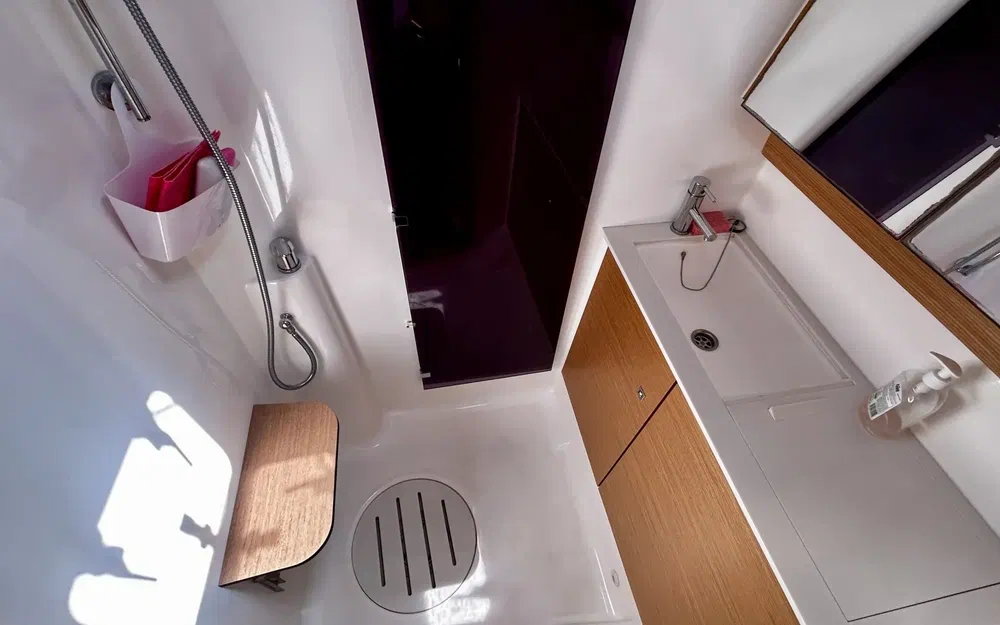 slider 10 Dufour 512