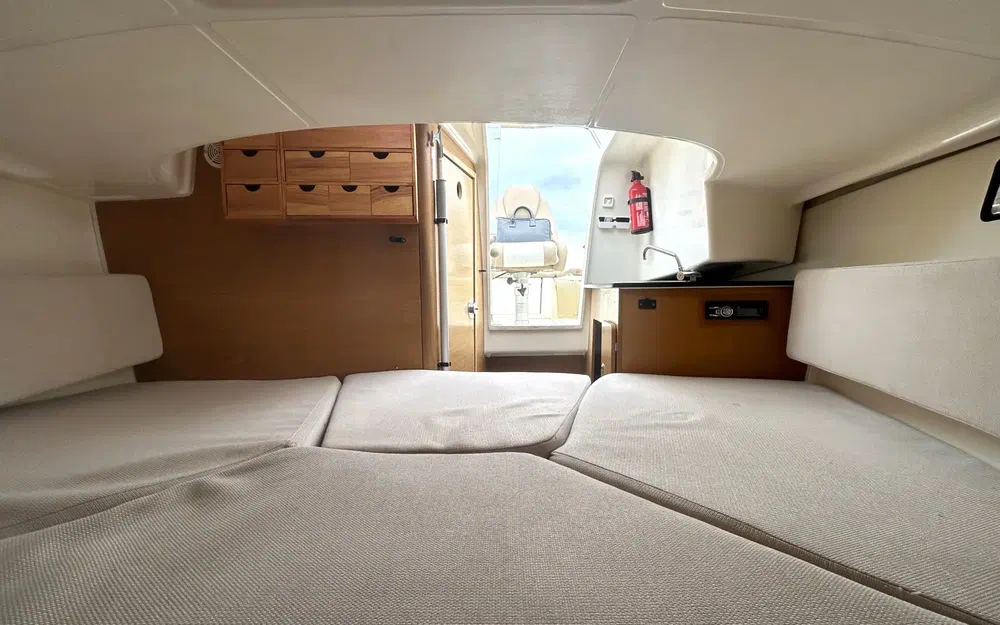 slider 13 Jeanneau Cap Camarat 755