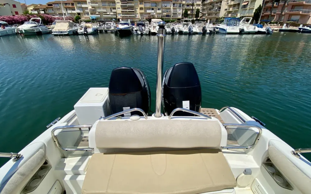 slider 13 Beneteau Flyer 750 Open
