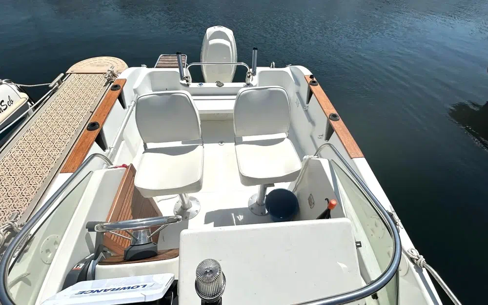 slider 11 Jeanneau Cap Camarat 555