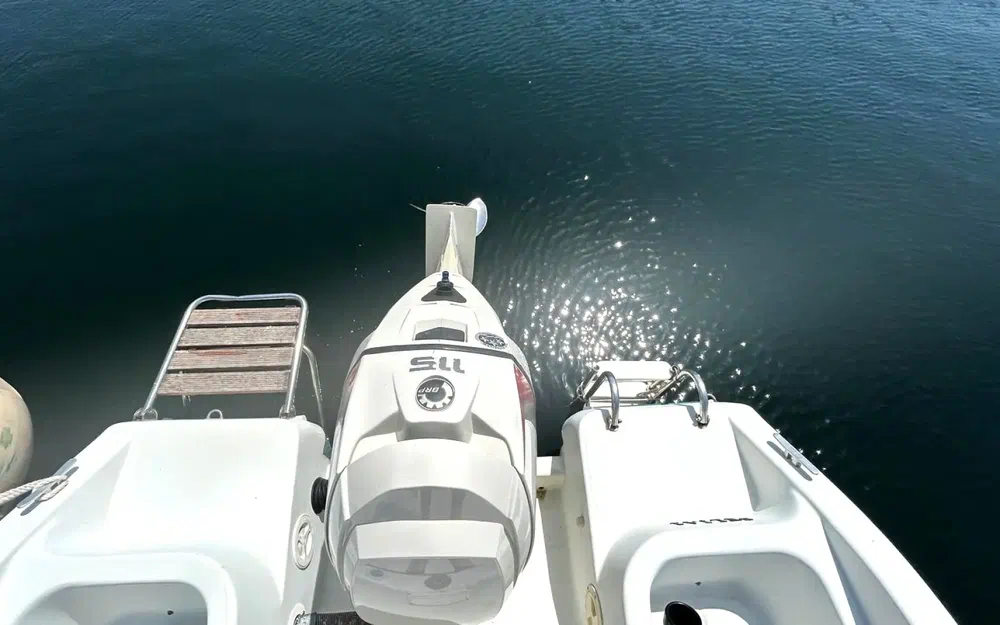 slider 13 Jeanneau Cap Camarat 555