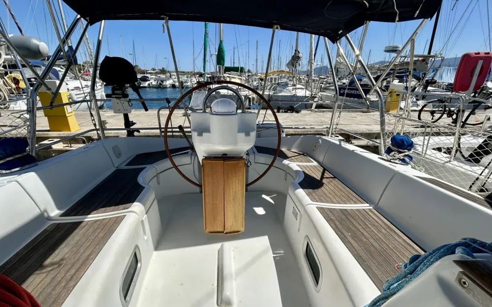 slider 1 Beneteau Oceanis 361 Clipper