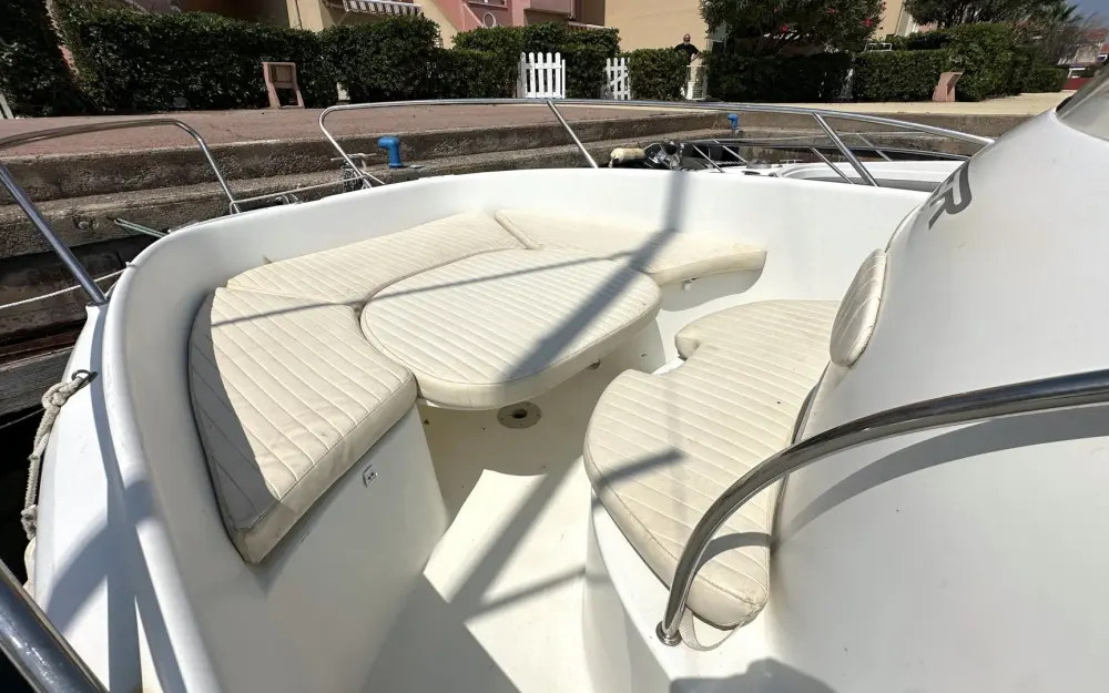 slider 9 Beneteau Flyer 650 Open