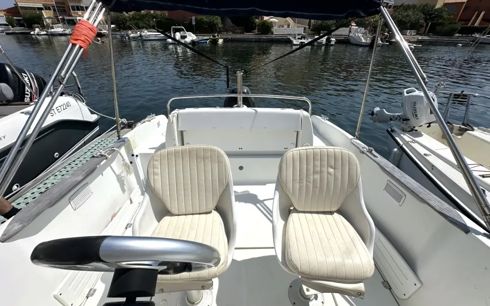 slider 12 Beneteau Flyer 650 Open