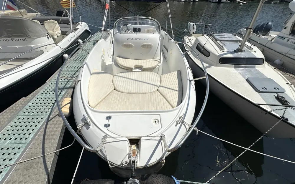 slider 1 Beneteau Flyer 650 Open