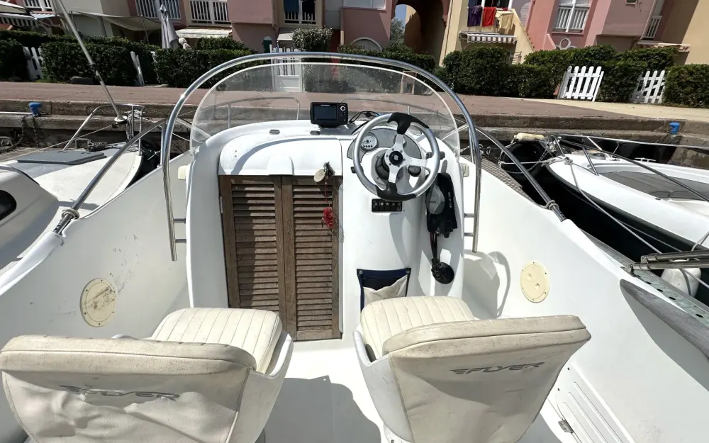 slider 6 Beneteau Flyer 650 Open