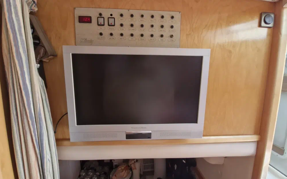 slider 14 Windy 33 Mistral