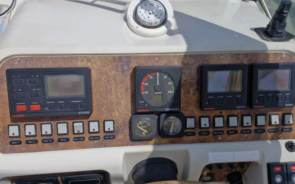 slider 16 Windy 33 Mistral