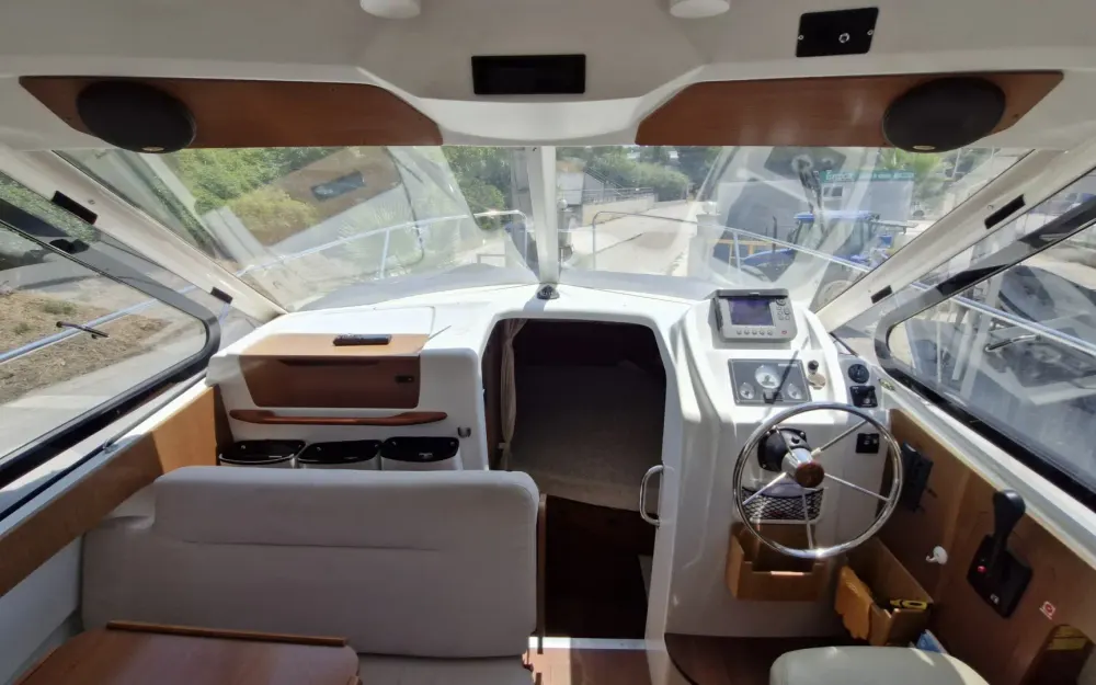slider 5 Beneteau antares 8s