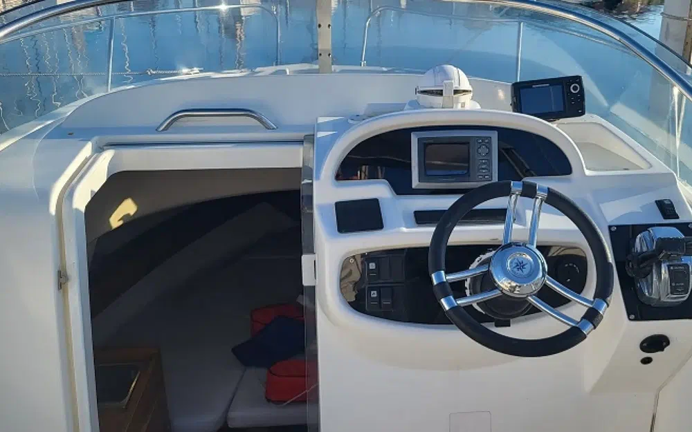 slider 3 Jeanneau Cap Camarat 755