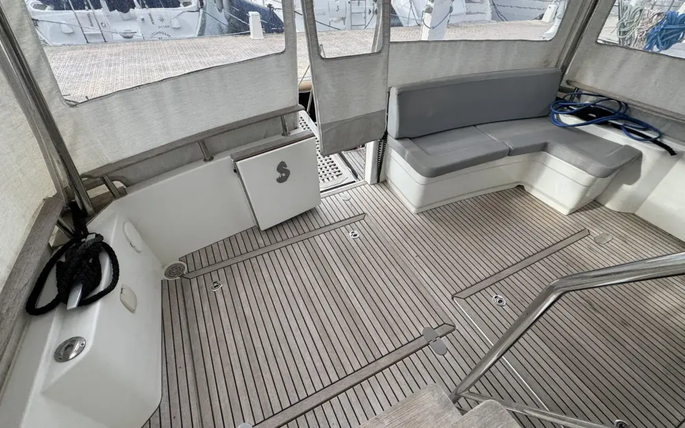 slider 2 Beneteau Swift Trawler 44