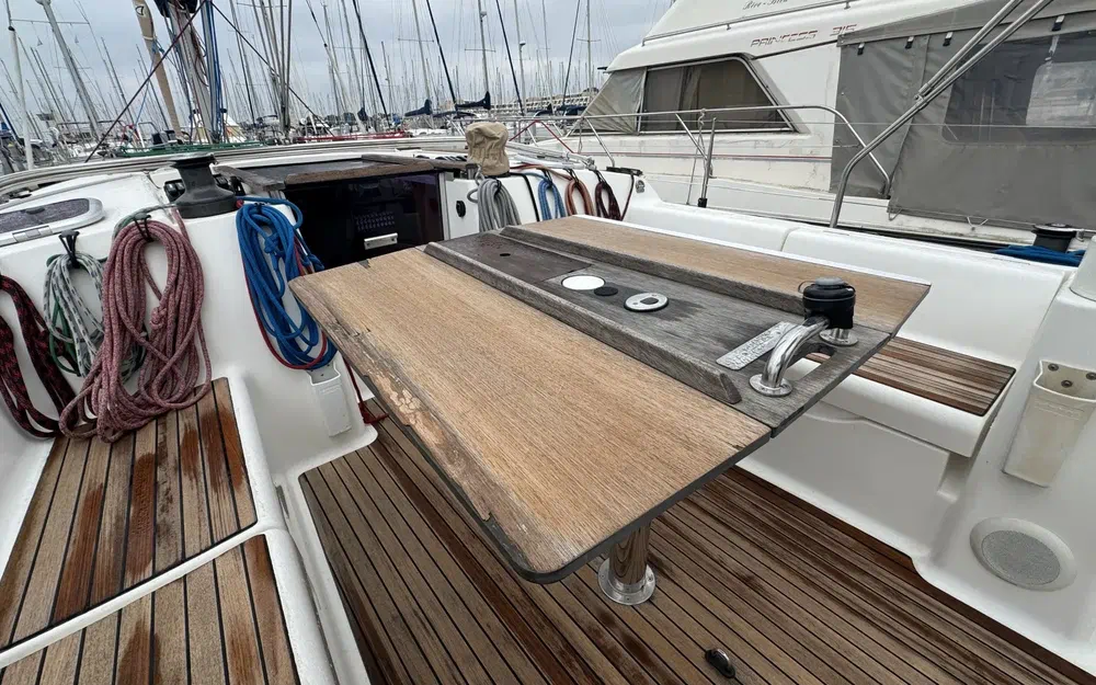 slider 12 Dufour 380