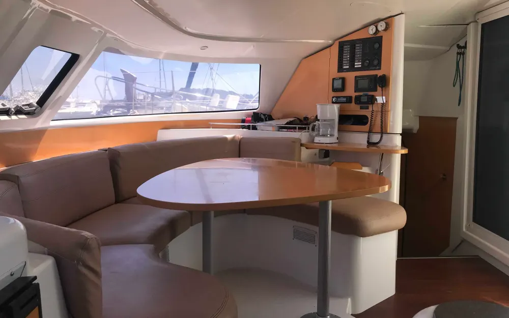 slider 5 Fountaine Pajot Lavezzi 40