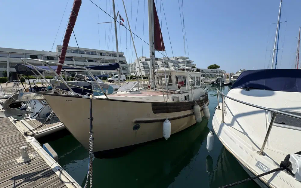 slider 10 Fisher Boats Fisher 31