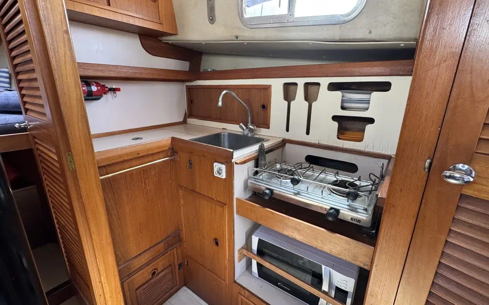 slider 2 Fisher Boats Fisher 31