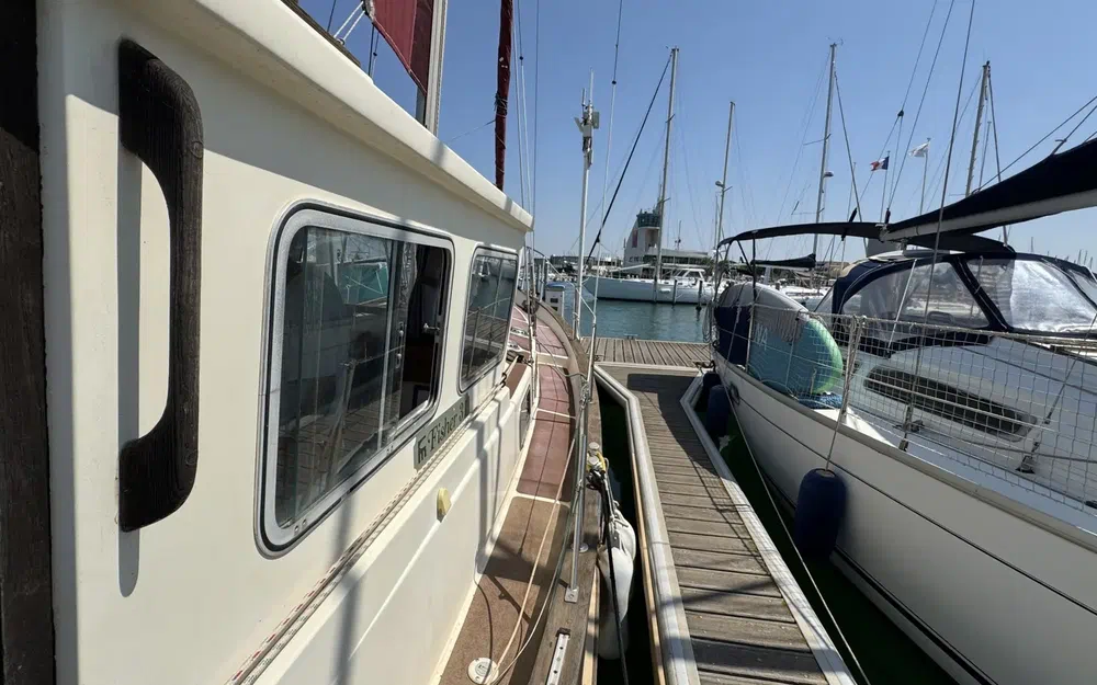 slider 8 Fisher Boats Fisher 31