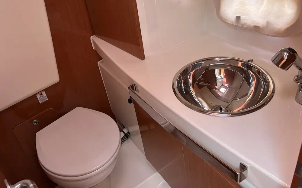 slider 11 Jeanneau Prestige 30