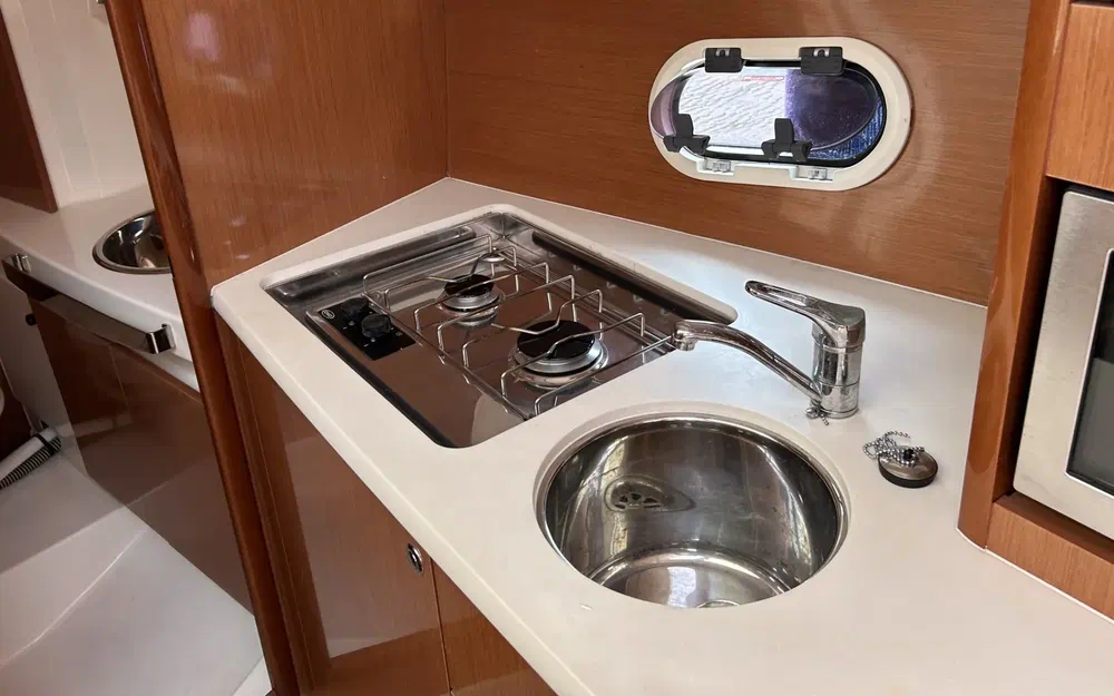 slider 12 Jeanneau Prestige 30