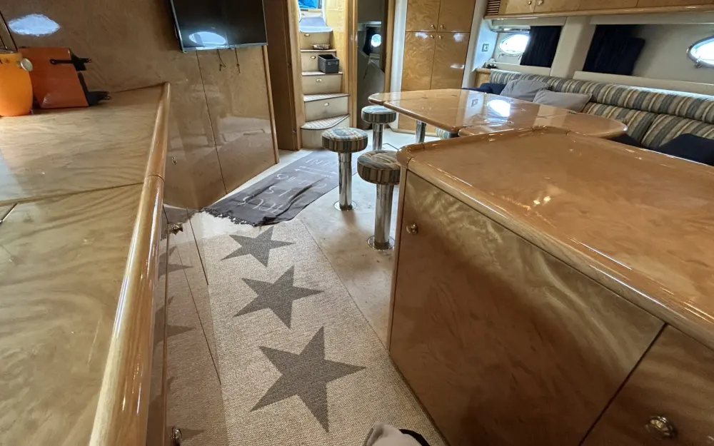 slider 15 Sunseeker Predator 63