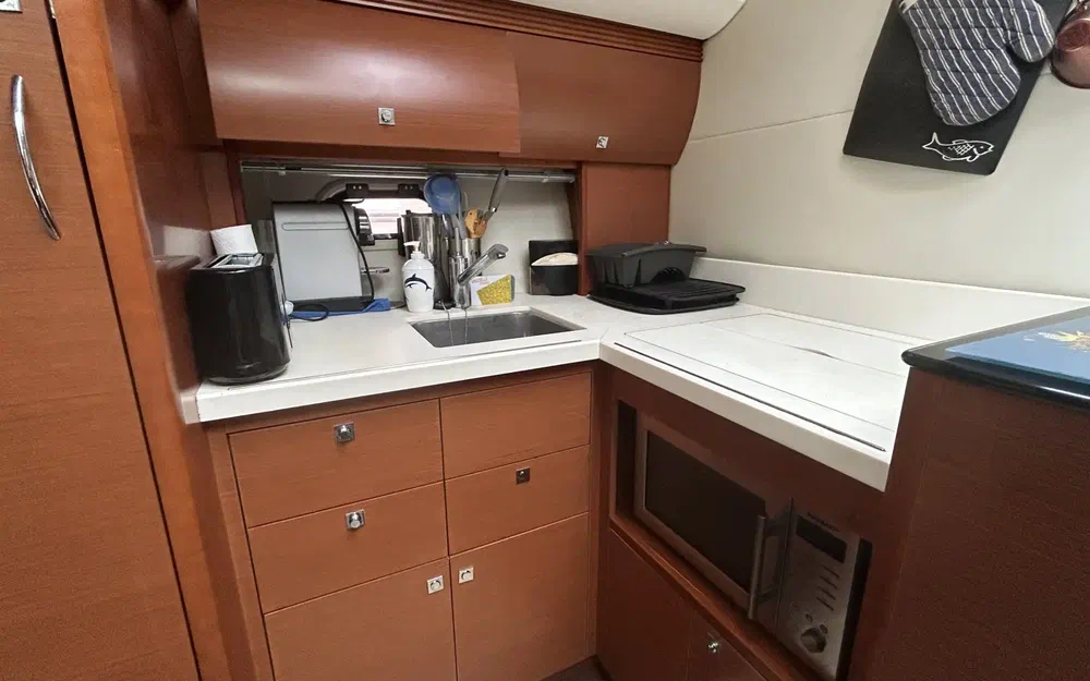 slider 9 Jeanneau Prestige 440