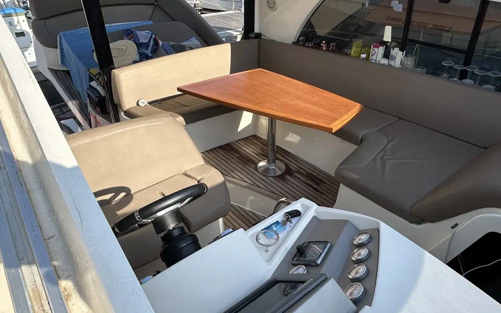 slider 16 Jeanneau Prestige 440