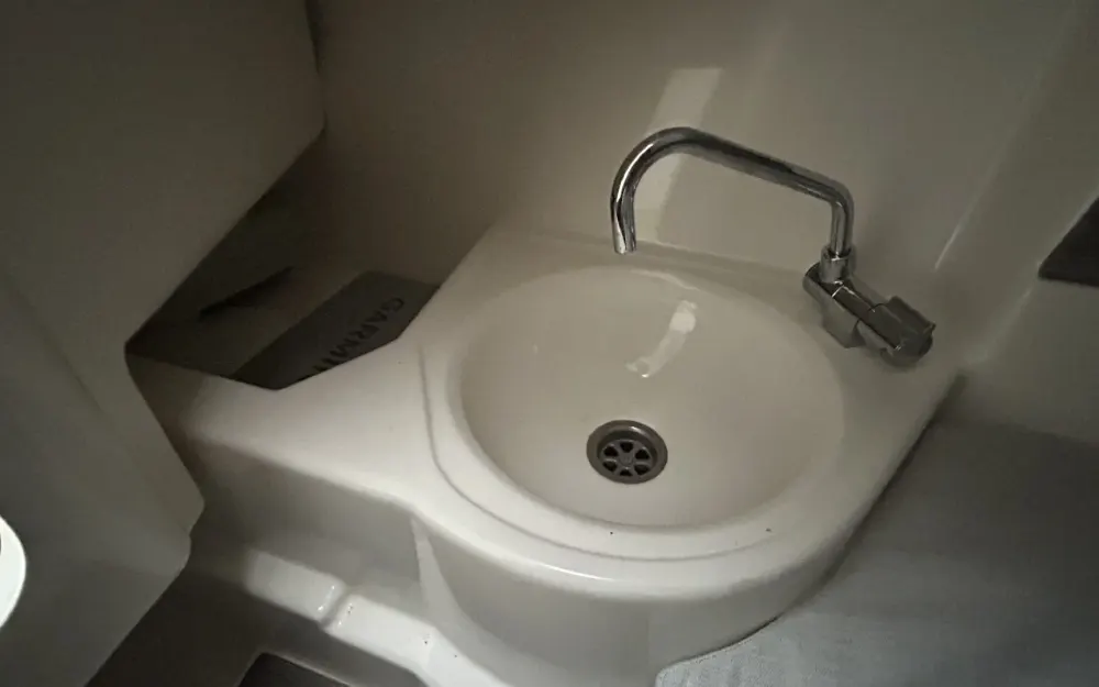 slider 9 White Shark  240 SC
