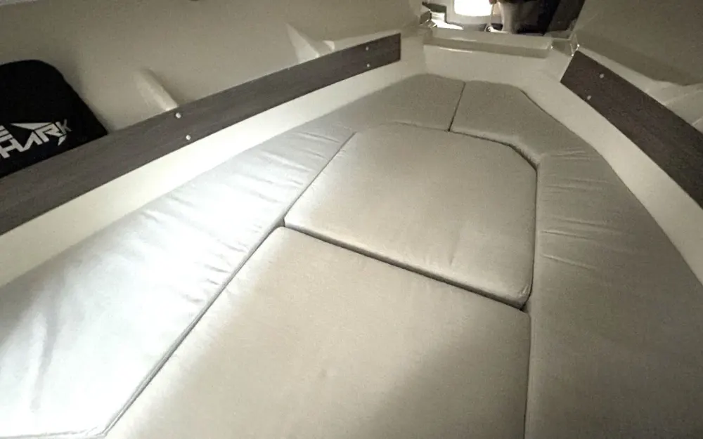 slider 8 White Shark  240 SC