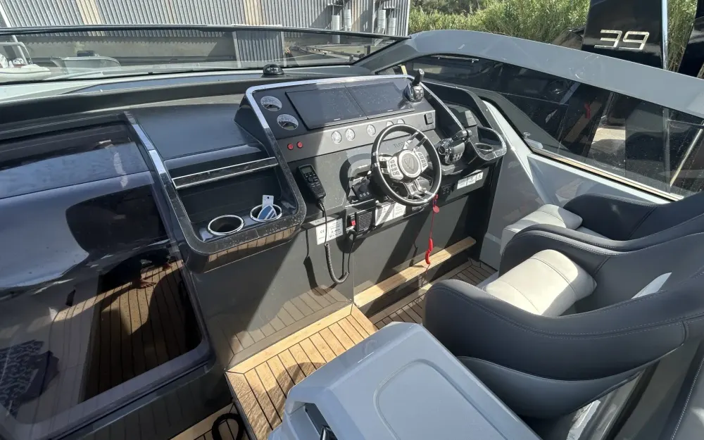 slider 21 Fairline  33