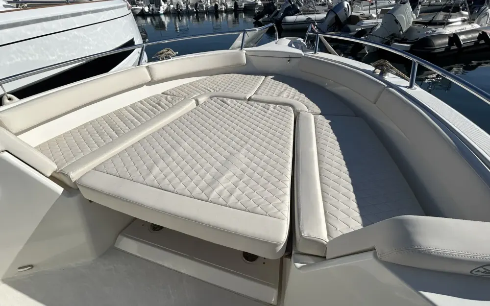 slider 10 White Shark  280 CC Evo