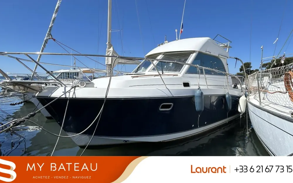 slider 0 Beneteau Antares Serie 9