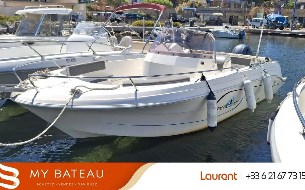 slider 0 Pacific Craft 625 Open