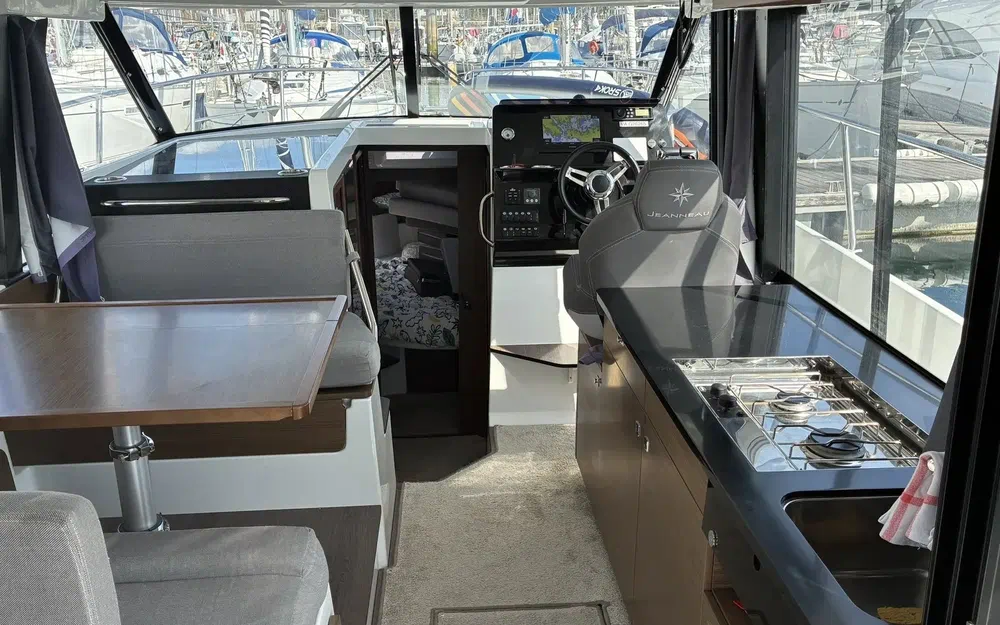 slider 6 Jeanneau Merry Fisher 1095