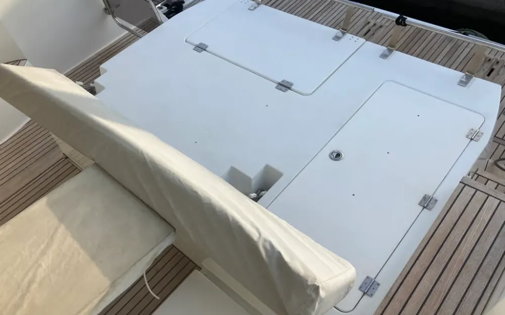 slider 30 Jeanneau Leader 40
