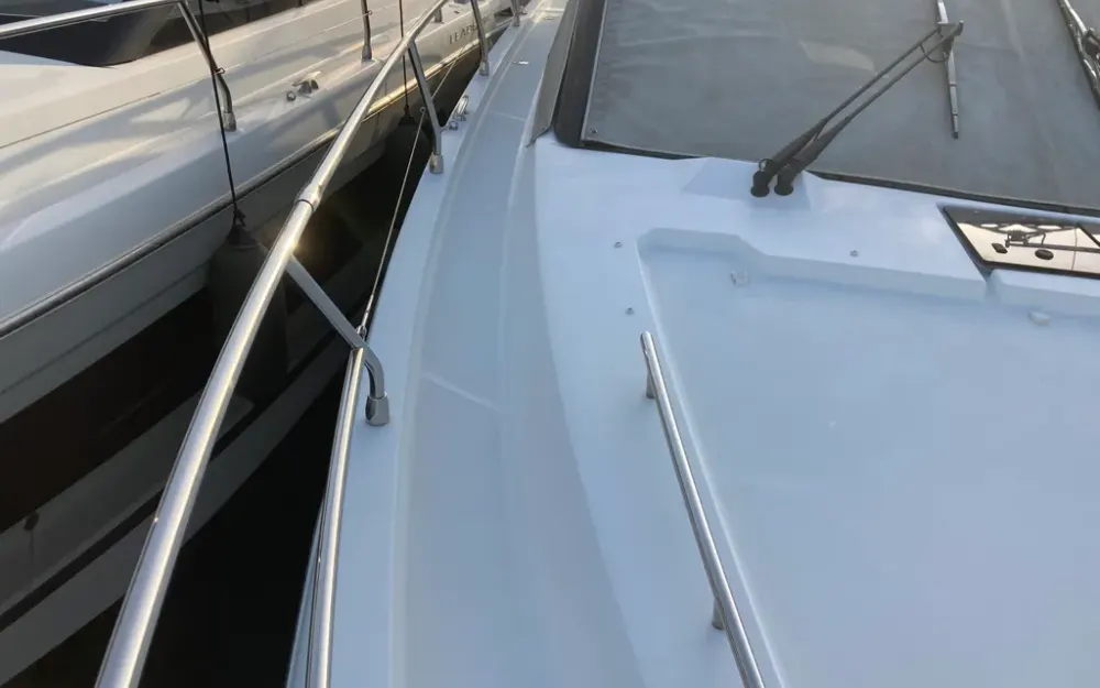 slider 20 Jeanneau Leader 40