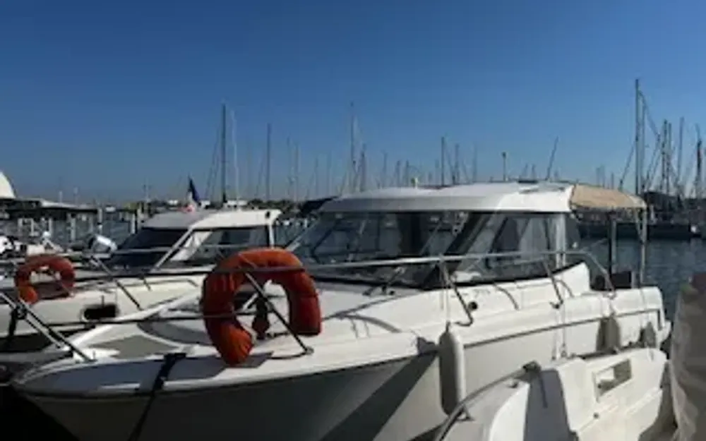 slider 0 Jeanneau Merry Fisher 755
