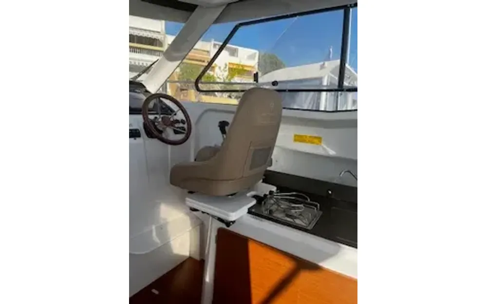 slider 2 Jeanneau Merry Fisher 755