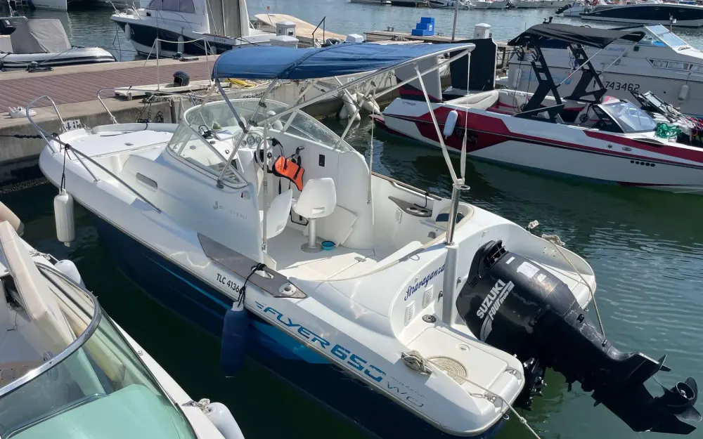 slider 1 Beneteau Flyer 650 WA