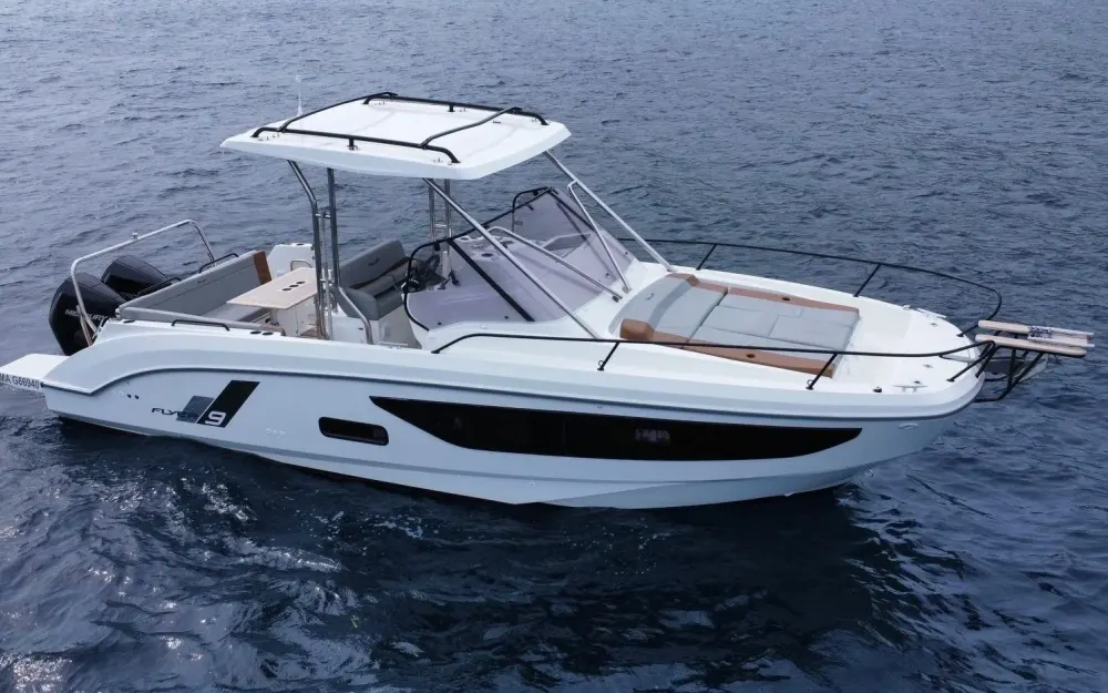 slider 3 Beneteau Flyer 9 Sundeck