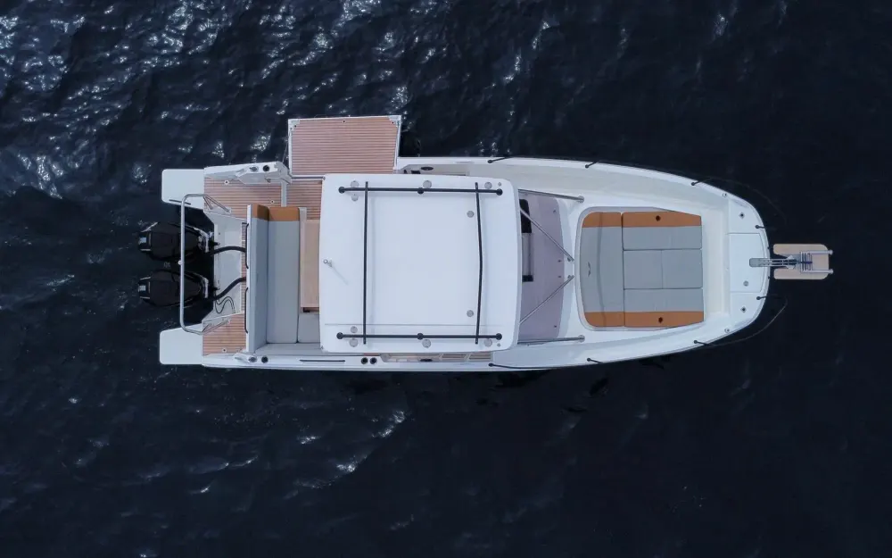 slider 5 Beneteau Flyer 9 Sundeck