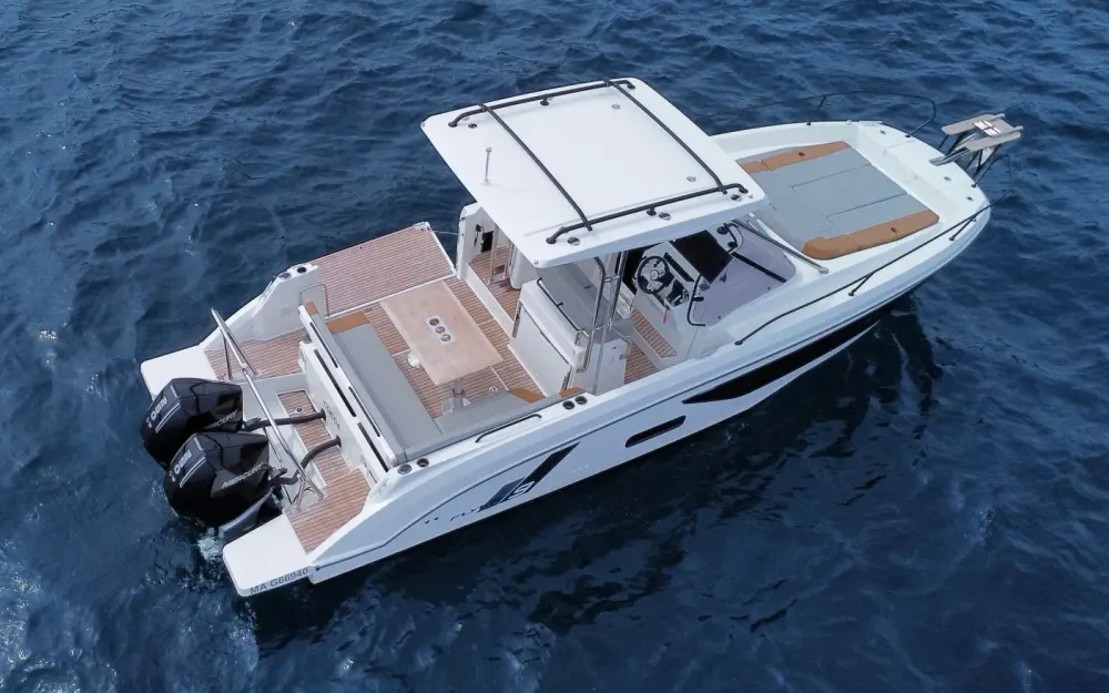 slider 6 Beneteau Flyer 9 Sundeck
