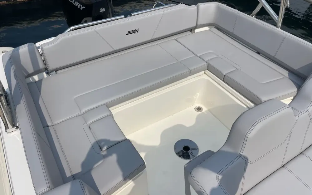 slider 8 Joker Boat Clubman 22 Plus