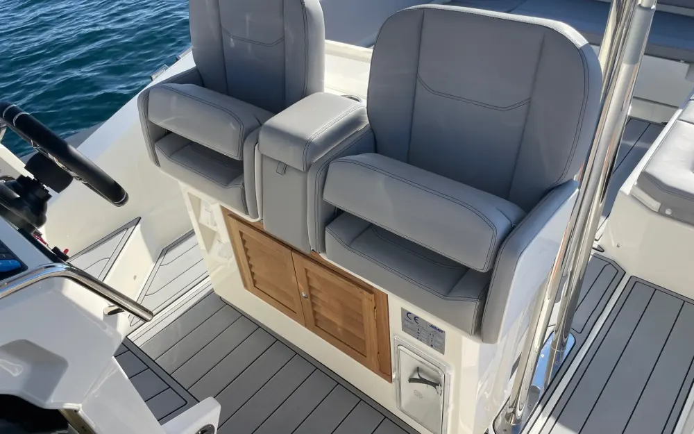 slider 9 Joker Boat Clubman 35